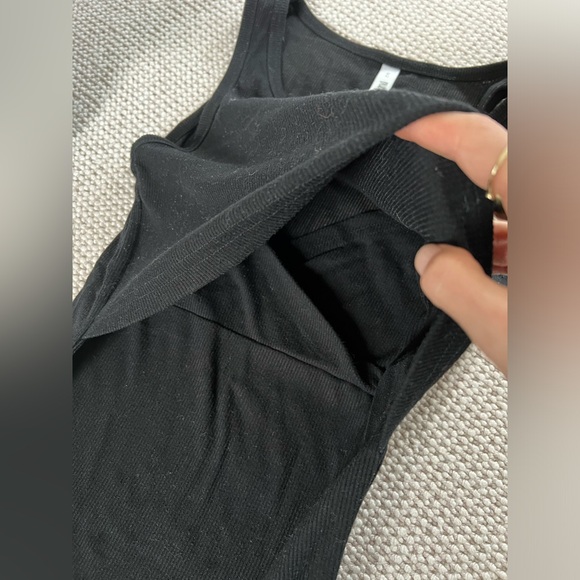 Black ribbed Latched Mama nursing tank top size xs very good condition - Picture 3 of 3